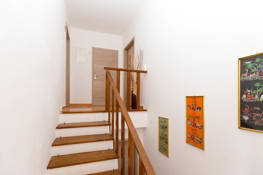 Apartment Senka Mali Lošinj Dış mekan fotoğraf