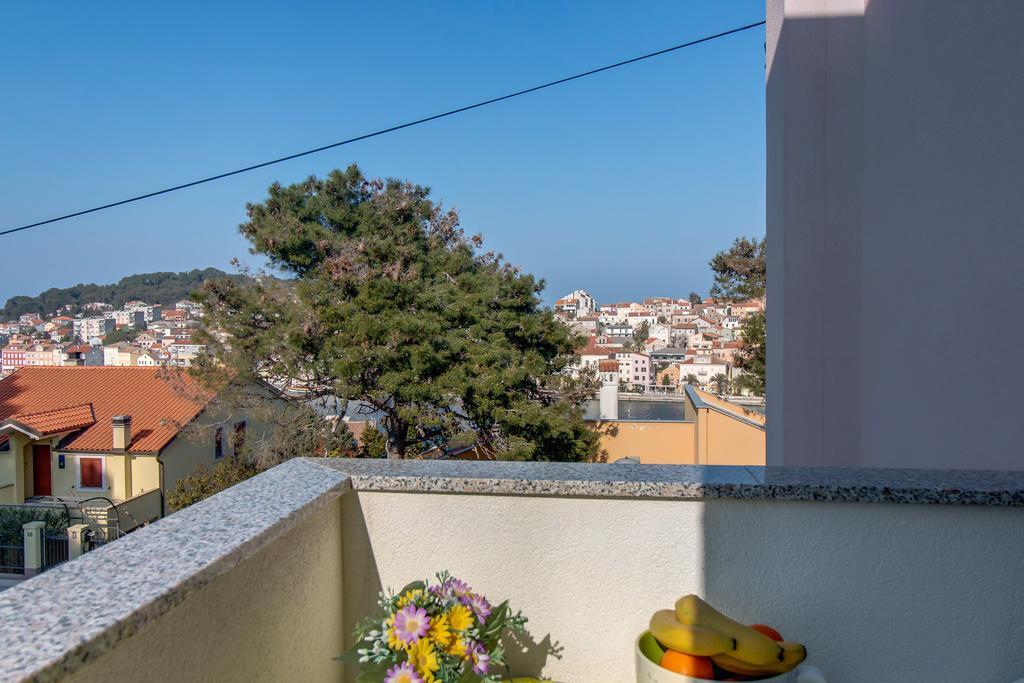 Apartment Senka Mali Lošinj Dış mekan fotoğraf