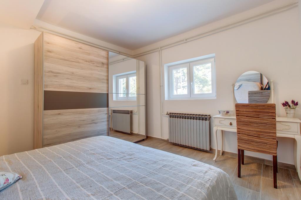 Apartment Senka Mali Lošinj Dış mekan fotoğraf