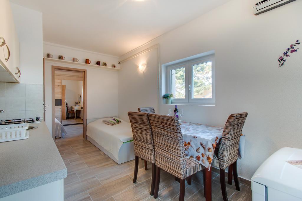 Apartment Senka Mali Lošinj Dış mekan fotoğraf