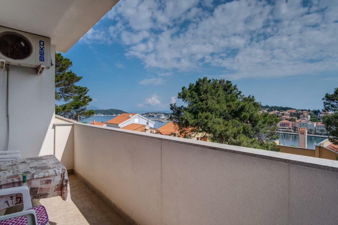 Apartment Senka Mali Lošinj Dış mekan fotoğraf