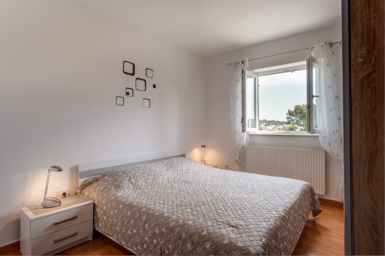Apartment Senka Mali Lošinj Dış mekan fotoğraf