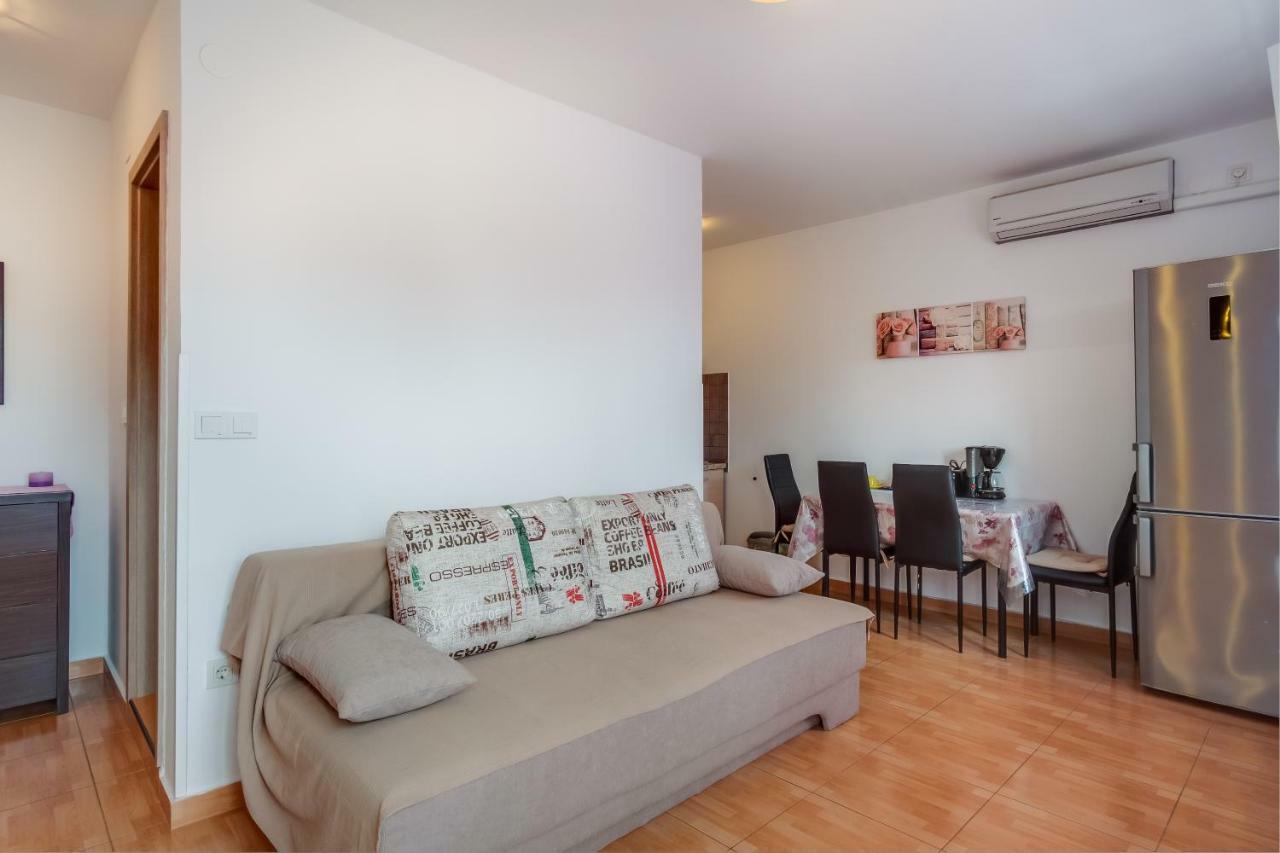 Apartment Senka Mali Lošinj Dış mekan fotoğraf